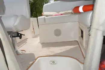 Sprzedam łódź motorową bayliner 2655 CIERRA - zdjęcie 5